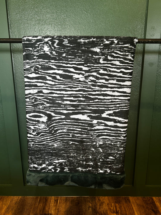 Hide Spruce Woodgrain